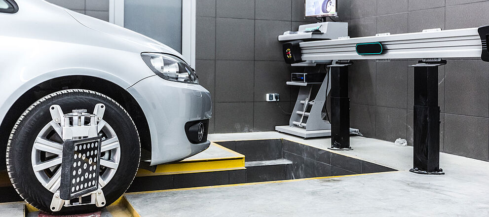 Fahrzeugaufbereitung für MFK durch Hammer Auto Center