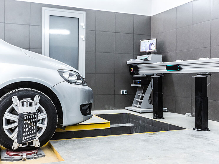 Fahrzeugaufbereitung für MFK durch Hammer Auto Center