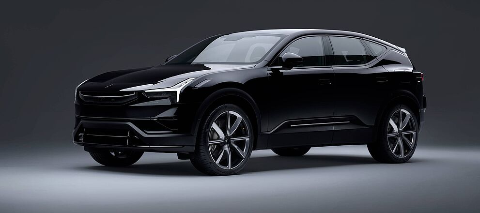 Polestar 3 im Profil - schwarz auf dunklem Hintergrund