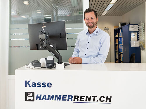Hammerrent Fahrzeugvermietung Luzern - Luca Müller