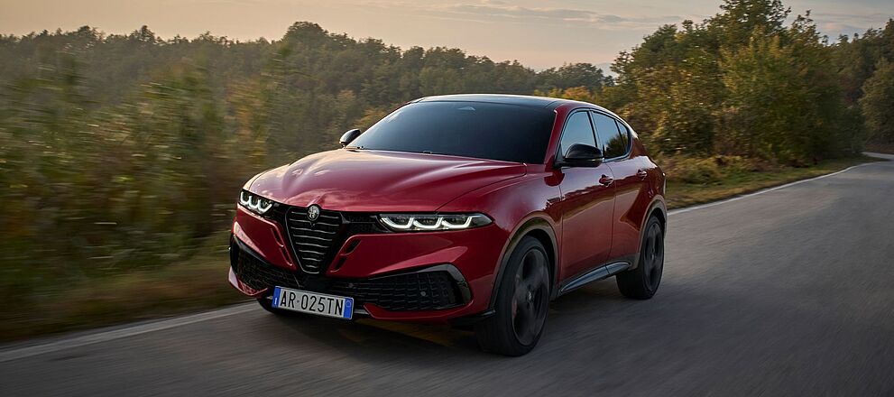 Alfa Romeo Tonale auf Strasse