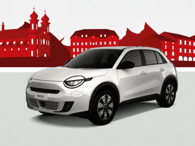 Fiat600 Swiss Edition in Weiss mit Schweizer Sehenswürdigkeiten im Hintergrund